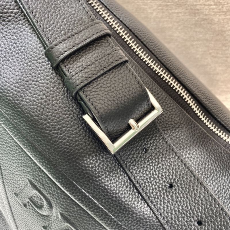 Pra*a triangle pouch